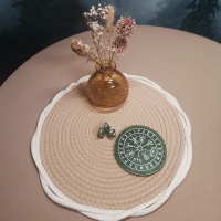 Runeplaat met 3 runestenen